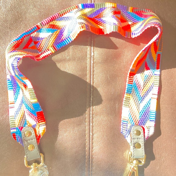 Colorful Geometric Patterned Strap - Picture 2 of 7